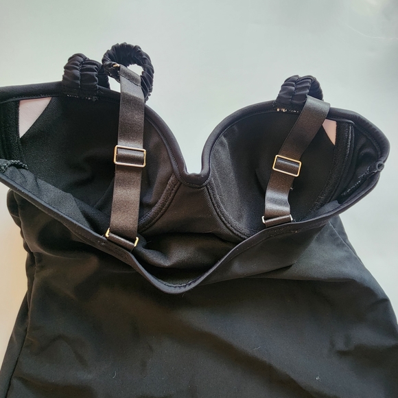 Elegant Black Women's One Piece Swimsuit - Picture 5 of 6